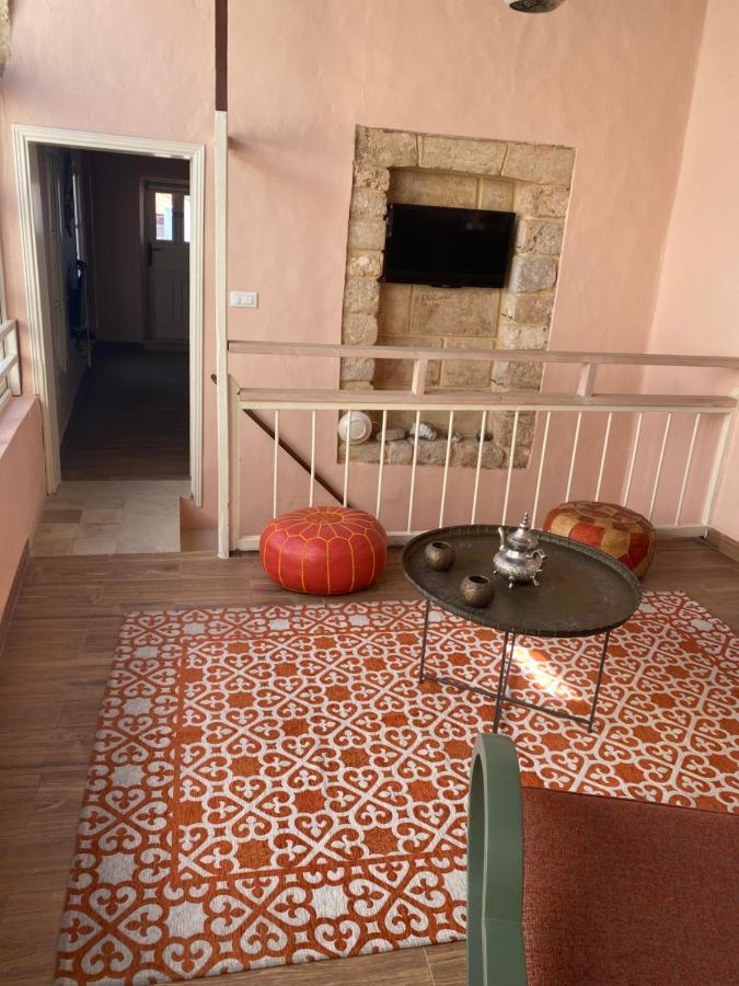 Dar Camelia Bed & Breakfast Tyre Bagian luar foto