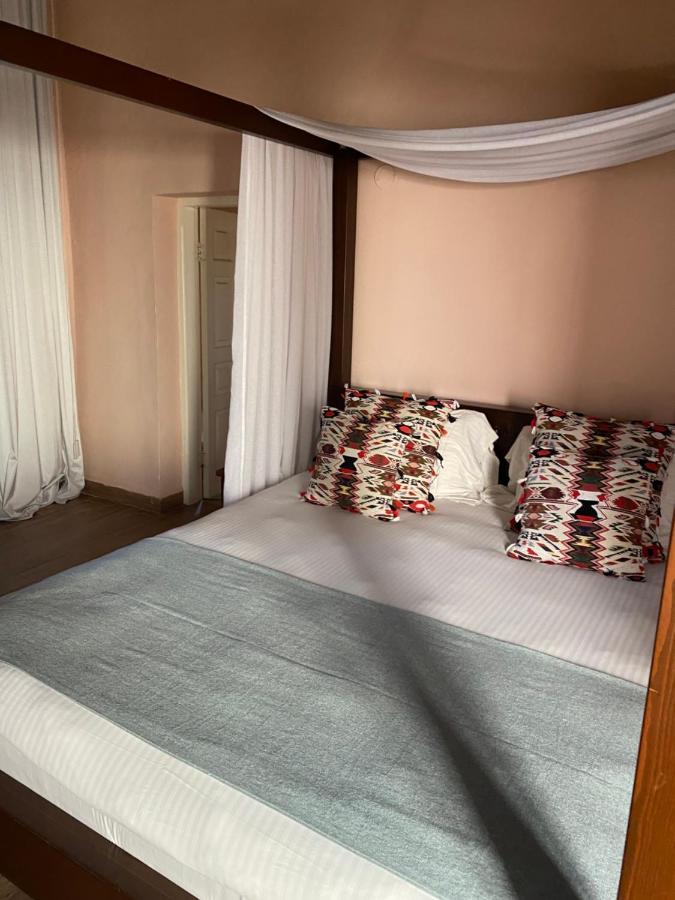 Dar Camelia Bed & Breakfast Tyre Bagian luar foto