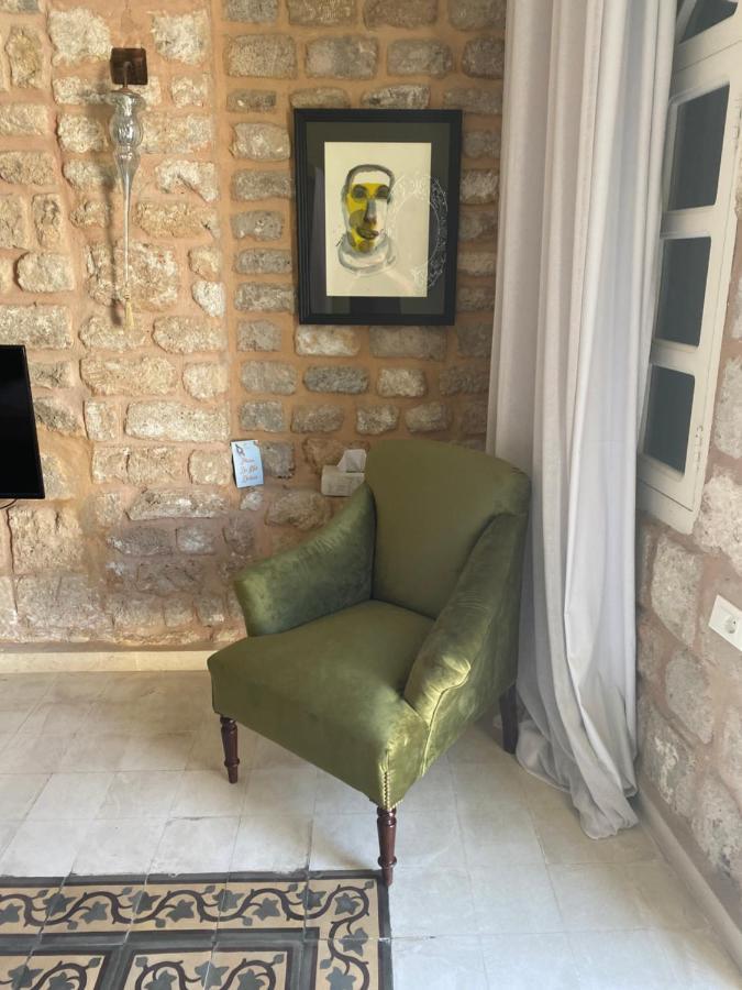 Dar Camelia Bed & Breakfast Tyre Bagian luar foto