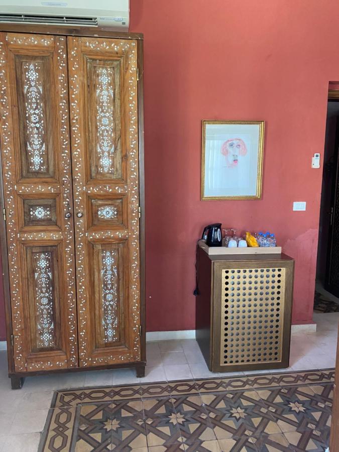 Dar Camelia Bed & Breakfast Tyre Bagian luar foto