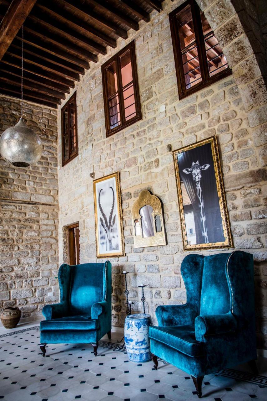 Dar Camelia Bed & Breakfast Tyre Bagian luar foto