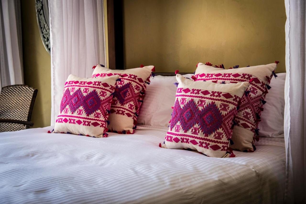 Dar Camelia Bed & Breakfast Tyre Bagian luar foto