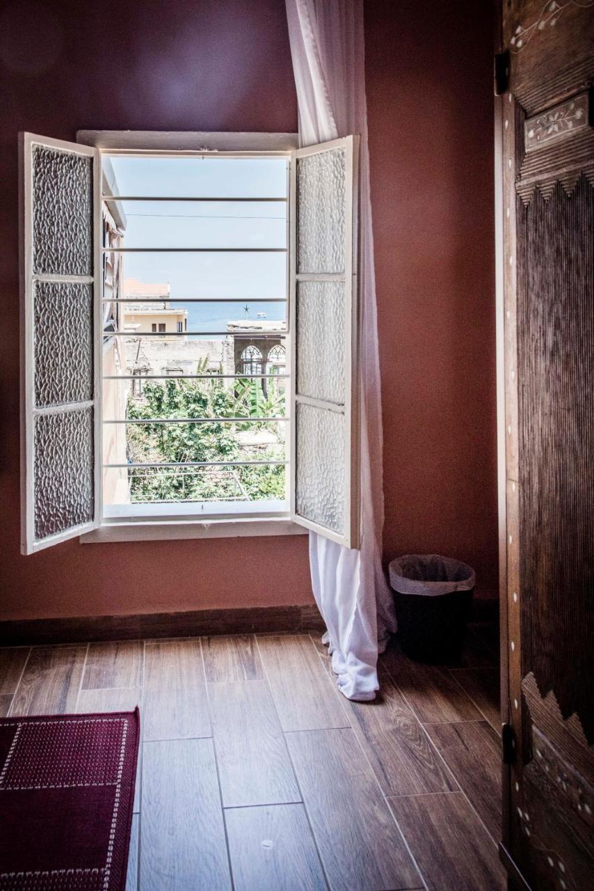 Dar Camelia Bed & Breakfast Tyre Bagian luar foto
